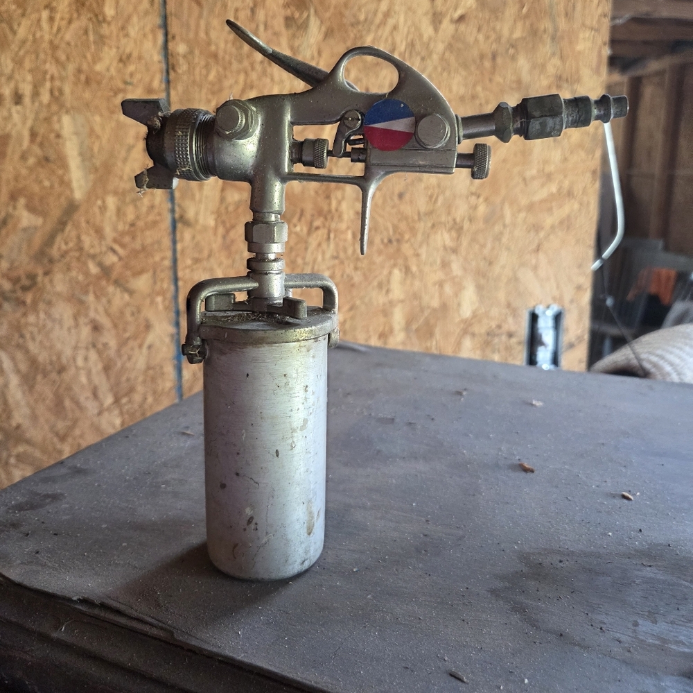 Metal Spray Gun with Canister